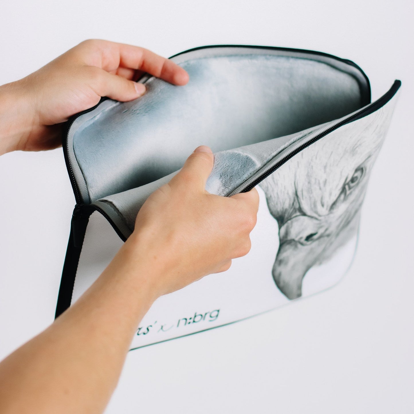 Ērglis | klēpjdatora saliņa 13" & 15"